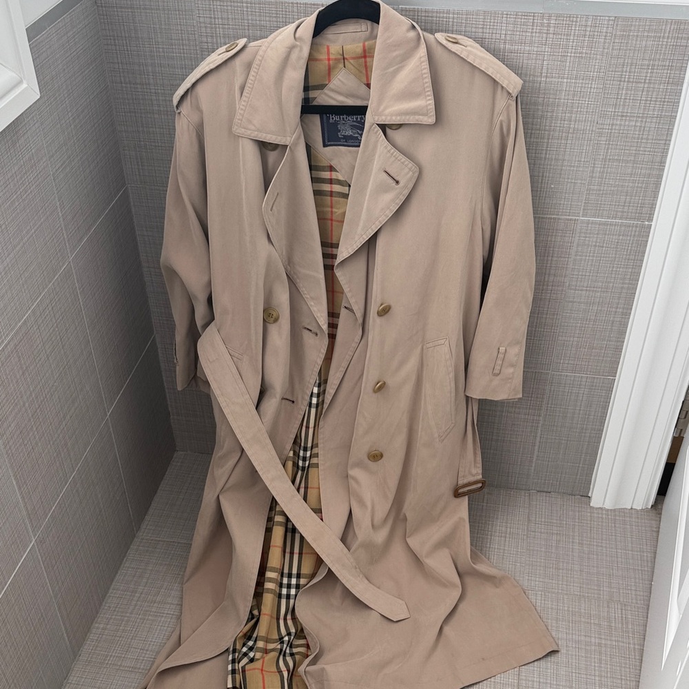 Burberry Kensington Double Breasted Trench Coat Size 8 Women’s Amazing Condition